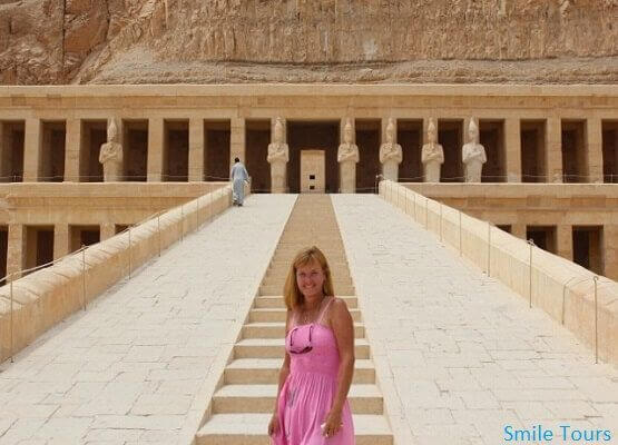 EXCURSIE LUXOR CU AUTOCARUL