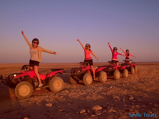 Hurgahda Sonnenuntergangs-Wüstensafari mit dem Quad